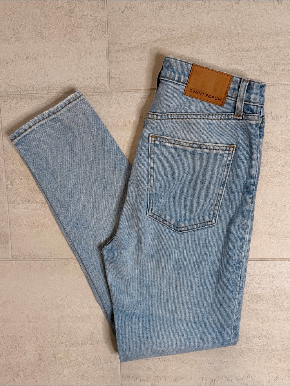 🩵2 foe 30- Denim Forum Light Wash Slim Straight Jeans - The Yoko High Rise